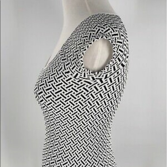 Bin 2C Bebe Black And White Short Sleeve Stretch Bodycon Dress Size M/L - Picture 6 of 9